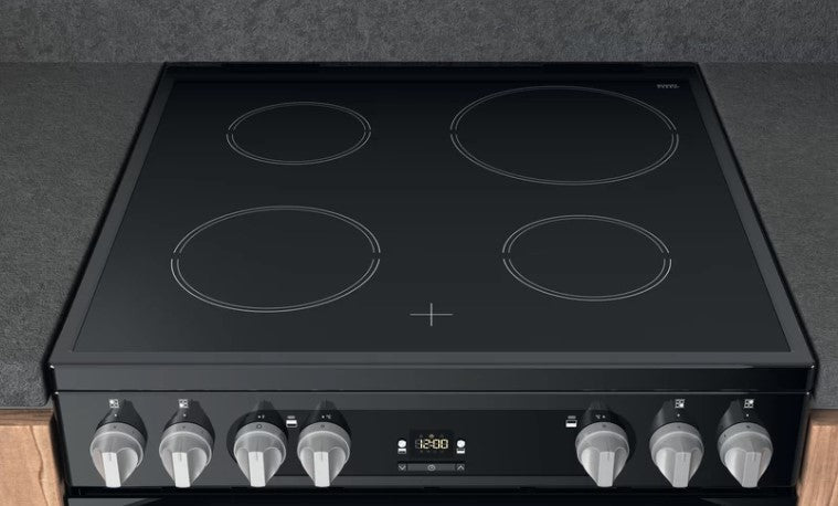 HOTPOINT 60CM FREESTANDING CERAMIC COOKER BLACK | HDM67V9HCB