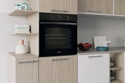 INDESIT BUILT IN SINGLE OVEN BLACK | IO233BUK