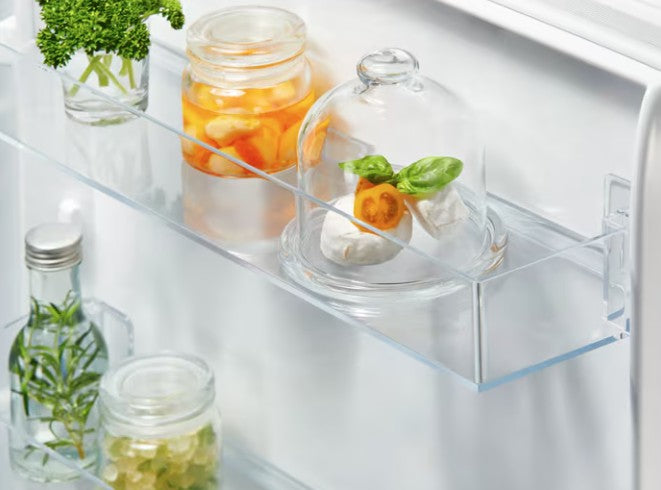 ELECTROLUX BUILT IN FRIDGE FREEZER 70:30 LOW FROST | LNA6LE18S