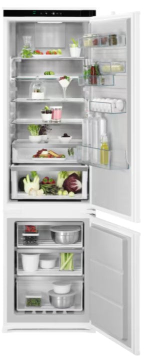 AEG 70:30 INTEGRATED FRIDGE FREEZER | NSC8M191DS